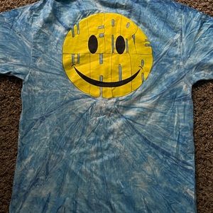 Happy Daze T-Shirt  WE ARE WHOA Size L